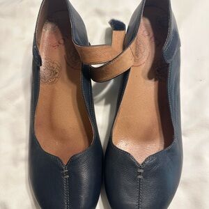 Elegant Navy Women's Shoes